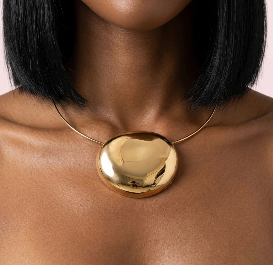 Round Shape Pendant Choker Necklace