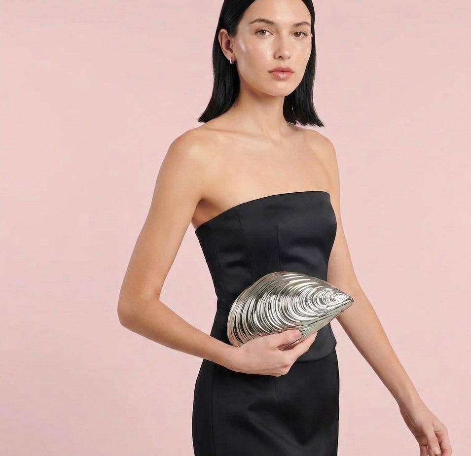 Shell Conch shape clutch