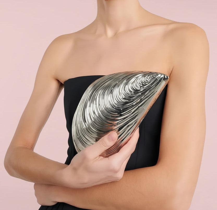 Shell Conch shape clutch