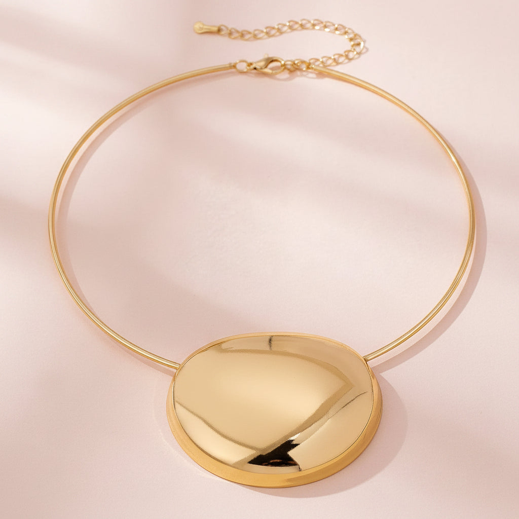 Round Shape Pendant Choker Necklace