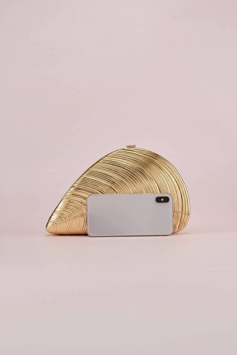 Shell Conch shape clutch