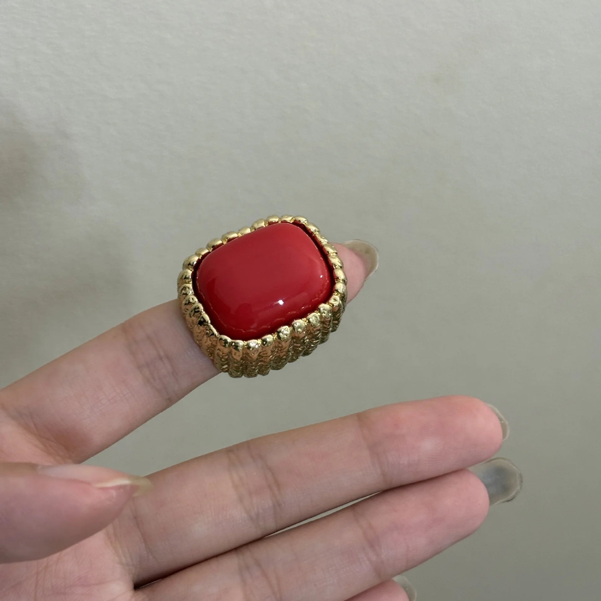 Statement striped texture stone ring