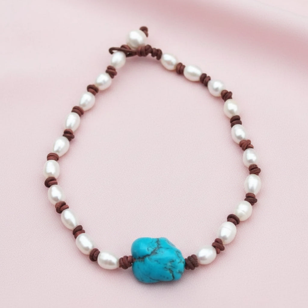 Pearls and turquoise stone necklace