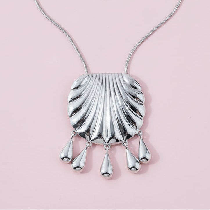 Shell long pendant necklace