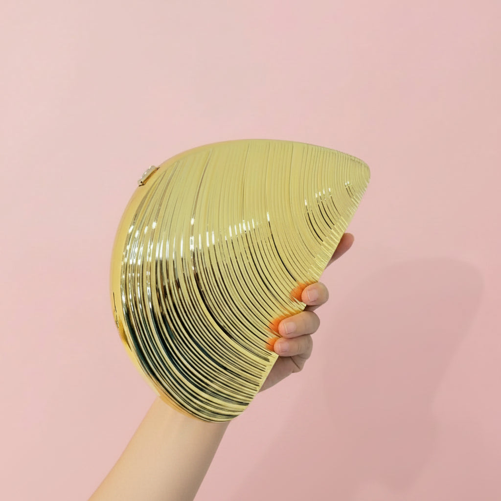 Shell Conch shape clutch