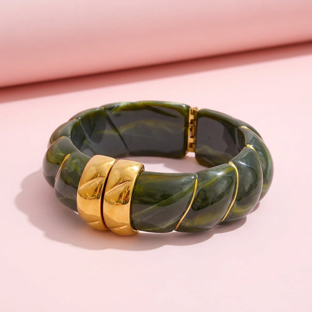 Bracciale rigido a maglie grosse